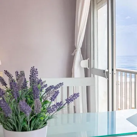 Cozy Beachfront 2b Διαμέρισμα *