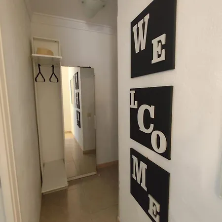 Διαμέρισμα Cozy Beachfront 2b