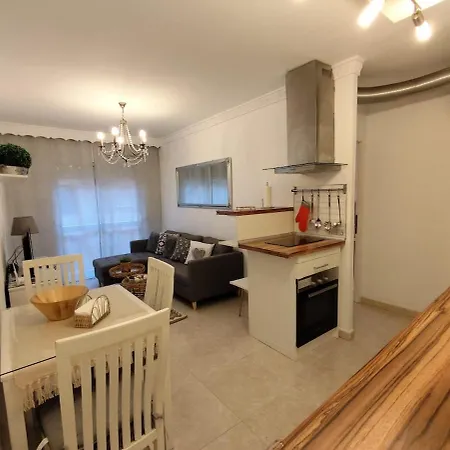 Cozy Beachfront 2b * Εστεπόνα