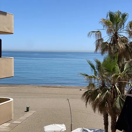 Cozy Beachfront 2b * Εστεπόνα