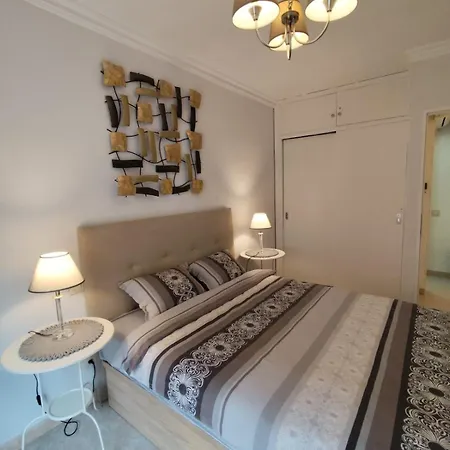 Cozy Beachfront 2b Apartman